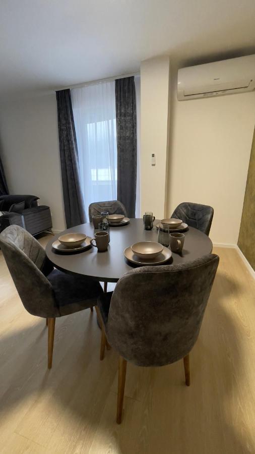 Apartman Lux Apartment Zepce ภายนอก รูปภาพ